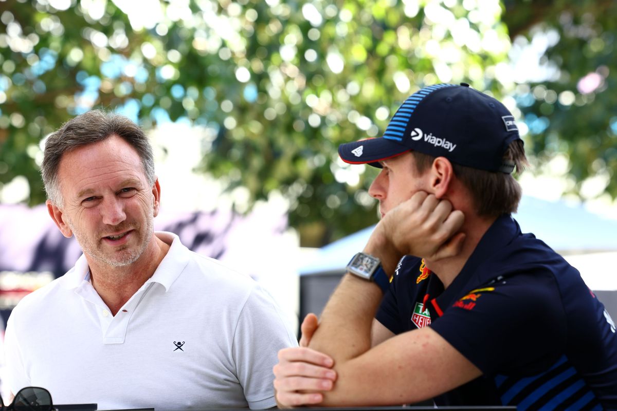 Max Verstappen 'begrijpt' interesse Mercedes en sluit vertrek niet uit