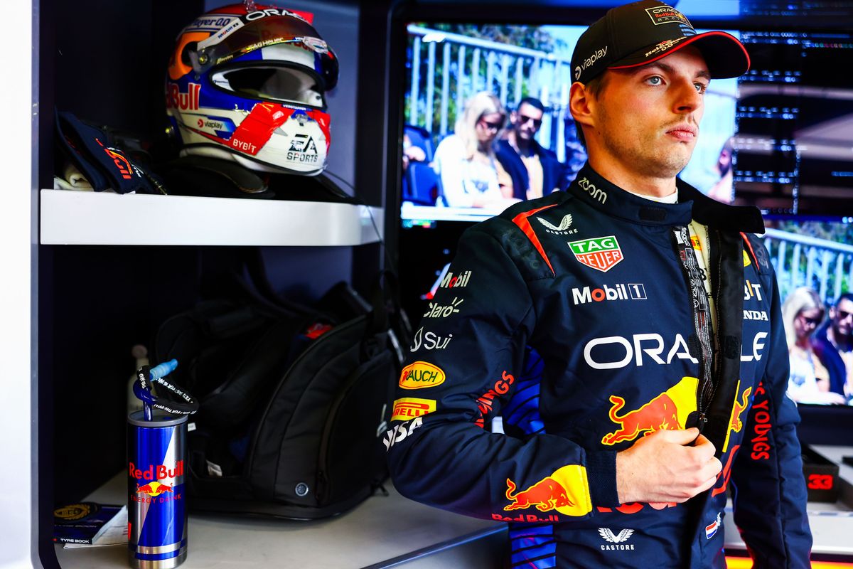 Max Verstappen gaat in op geruchten dat het motorproject van Red Bull ver achterop loopt