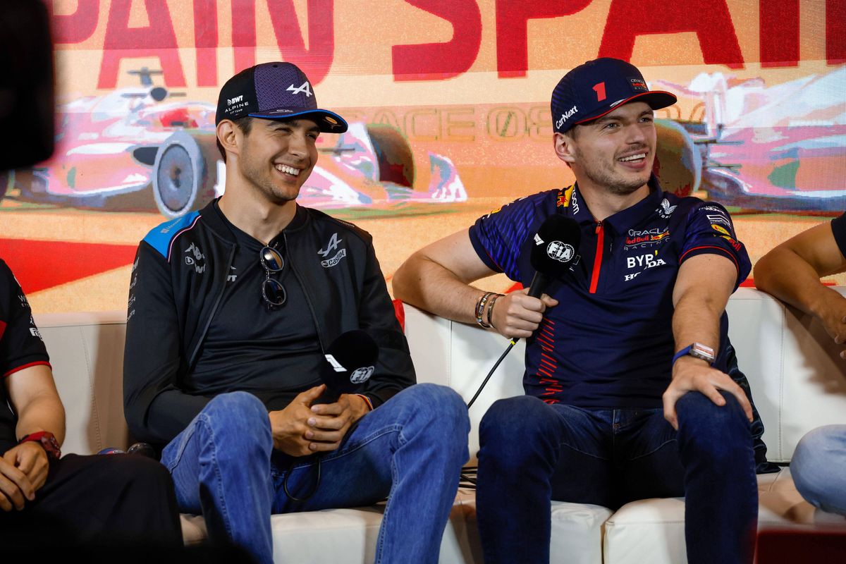 Esteban Ocon schaart zichzelf in het rijtje met Max Verstappen: 'Tussen ons was het altijd nek aan nek'