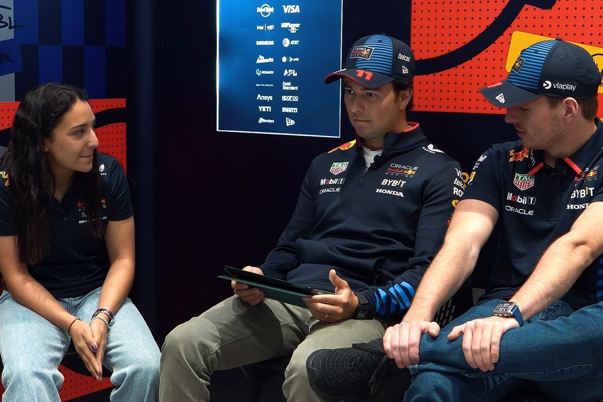 Video: Max Verstappen en Sergio Pérez krijgen Arabische les van Red Bull-coureur