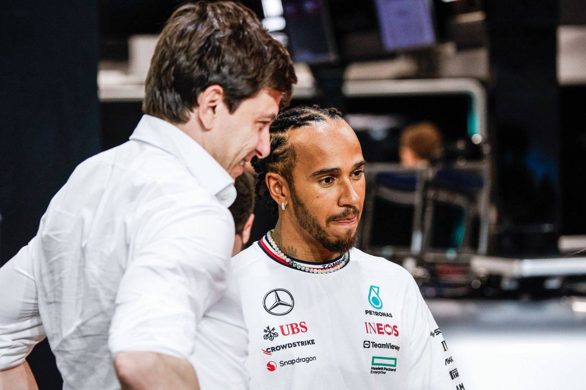 Lewis Hamilton ontving opmerkelijke boodschap van Wolff na bekendmaken Ferrari-transfer