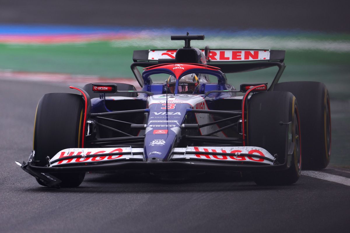 Daniel Ricciardo krijg loodzware straf van stewards na GP China