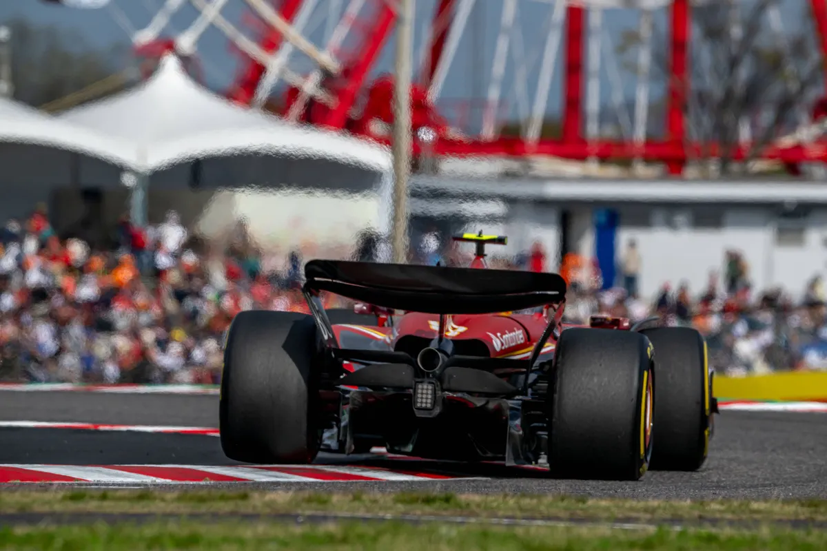 sainz ferrari japan