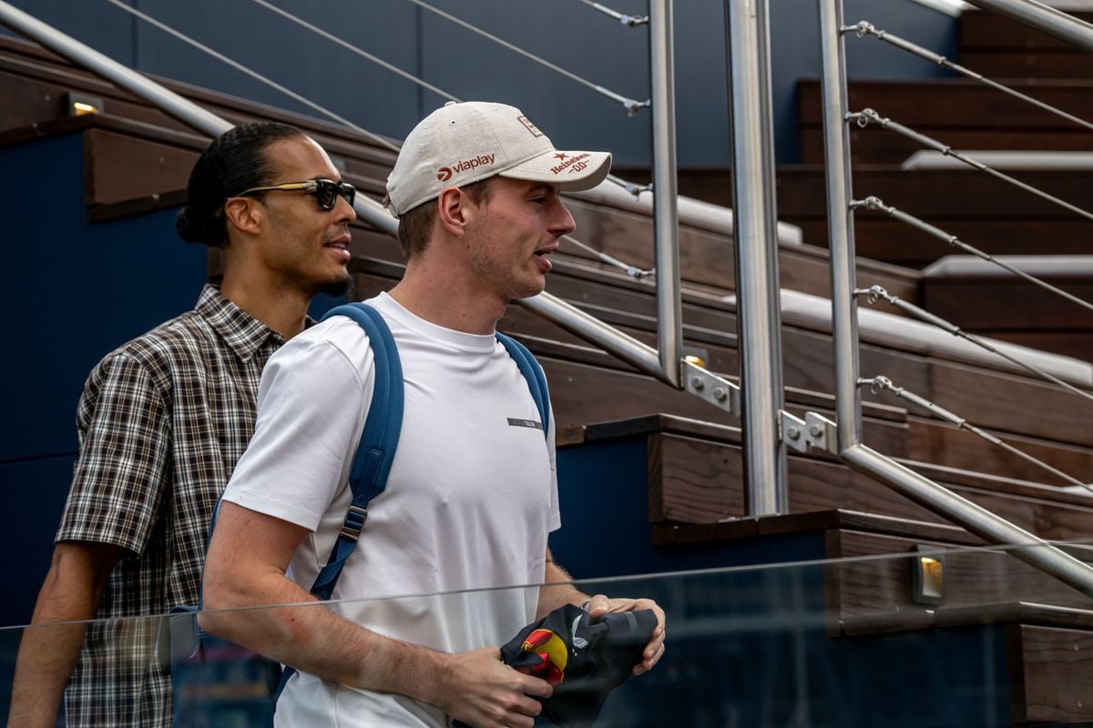 In beeld: Oranje-captain Virgil van Dijk op bezoek bij Max Verstappen in Monaco