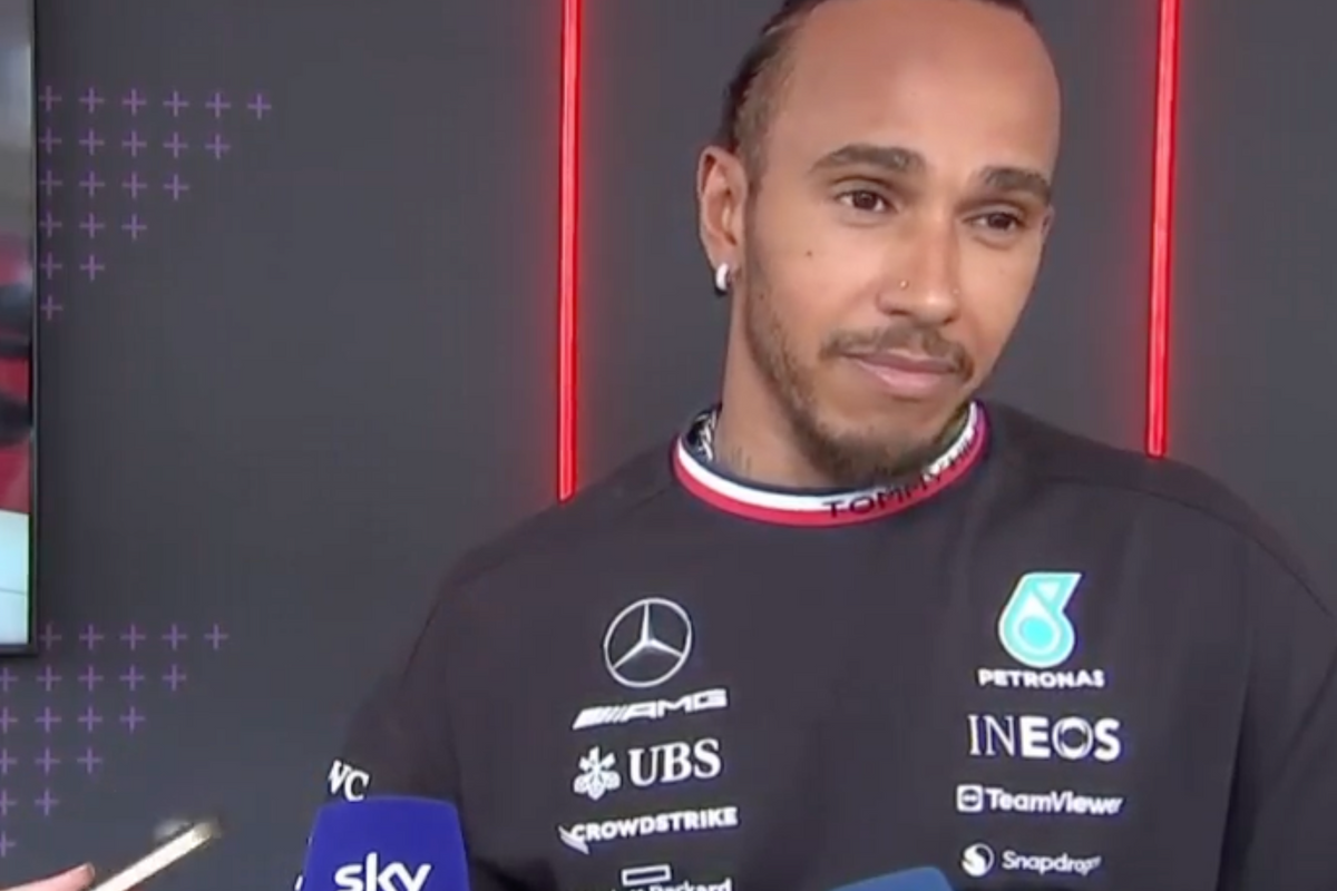 Video: Lewis Hamilton lijkt Mercedes te beschuldigen van vieze spelletjes in Monaco