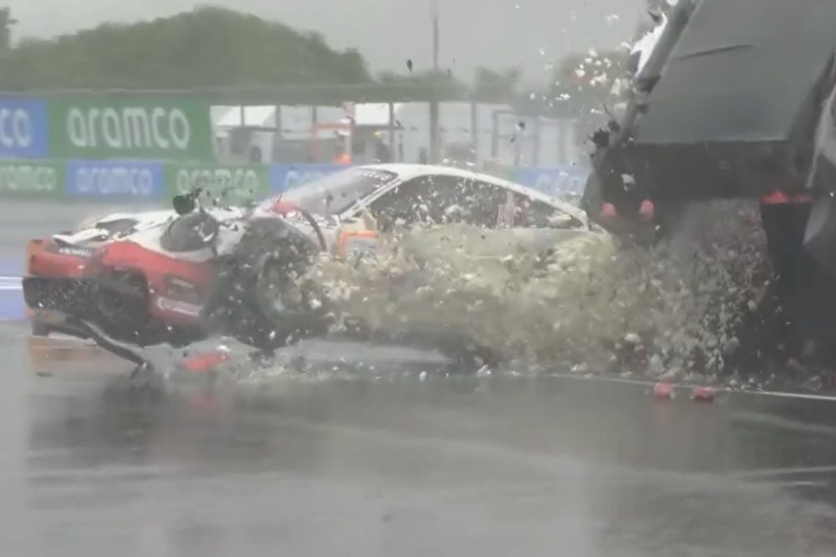 Video: Bizarre crash tijdens voorprogramma F1-race in Canada