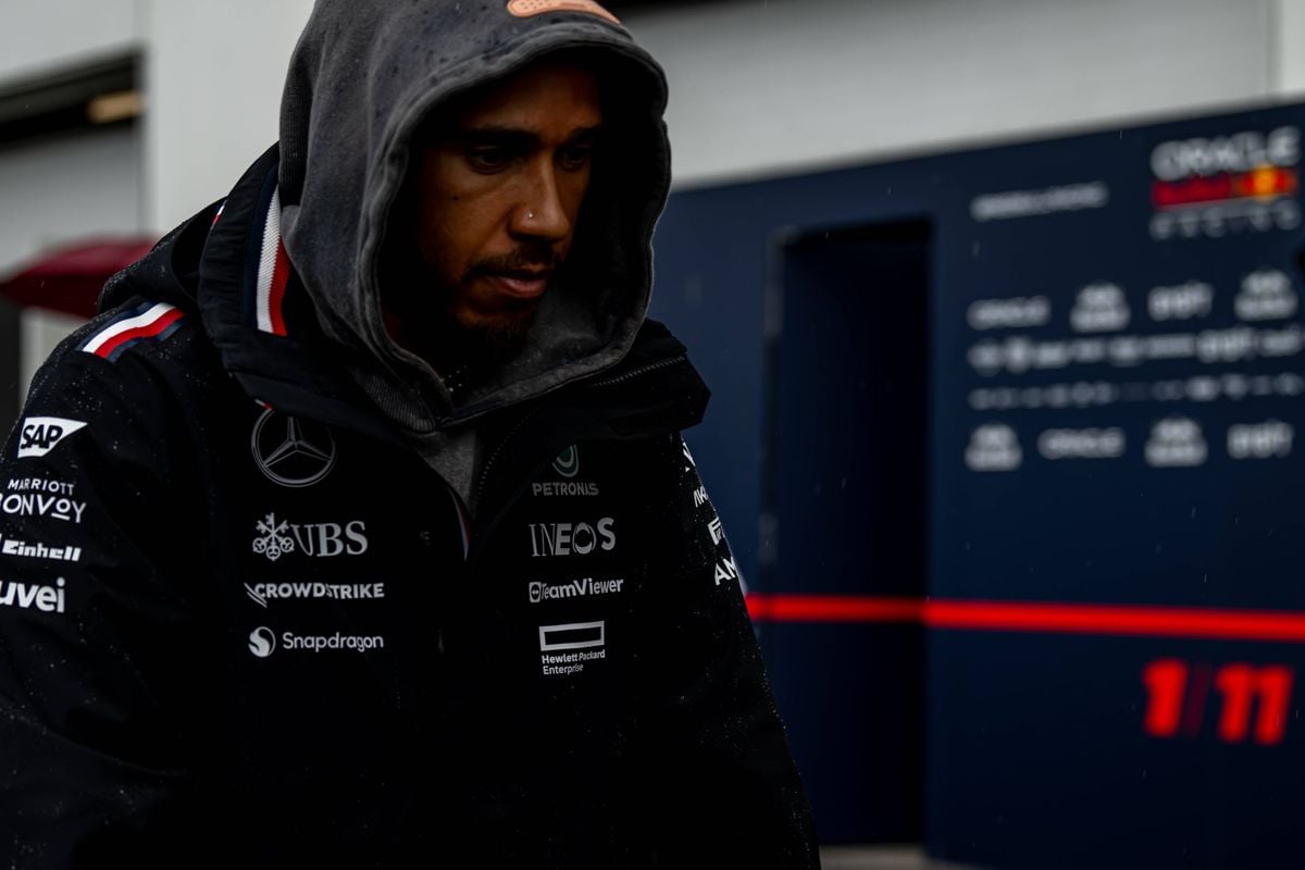 Lewis Hamilton met zijn handen in het haar na Grand Prix Canada: 'Het was gewoon...'