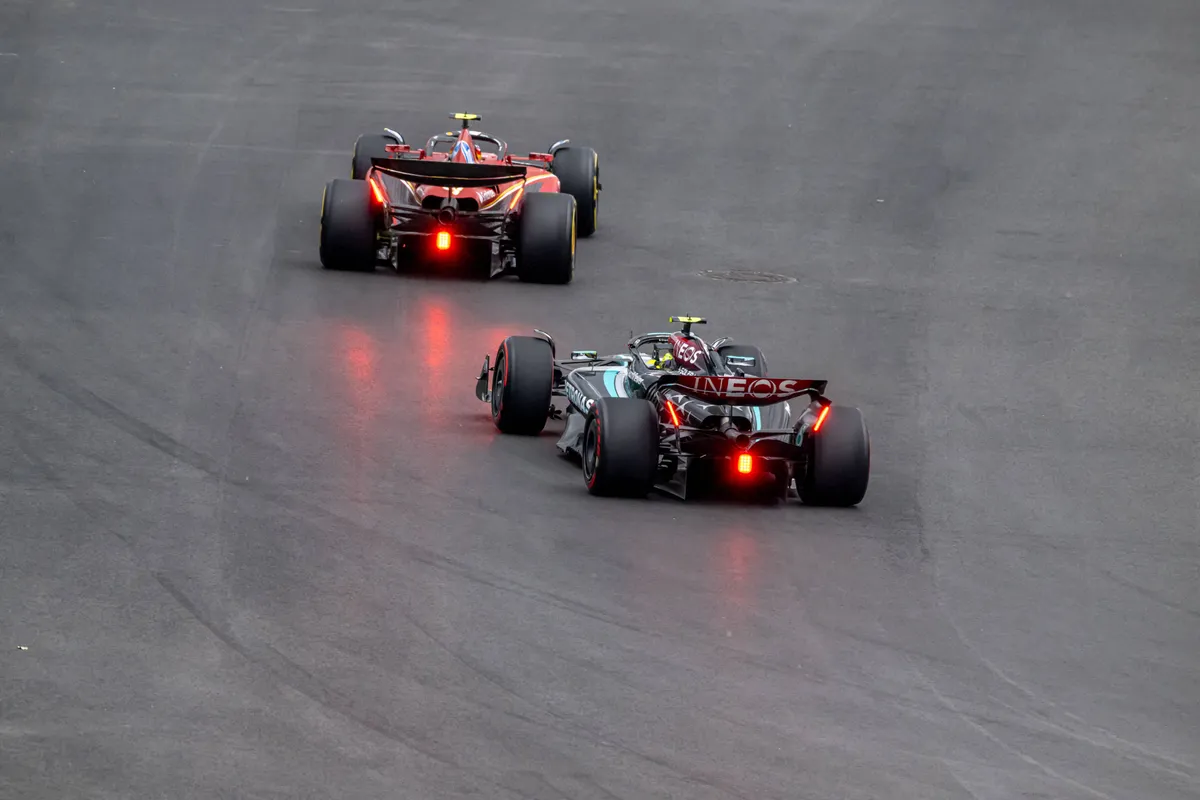 hamilton sainz ferrari mercedes