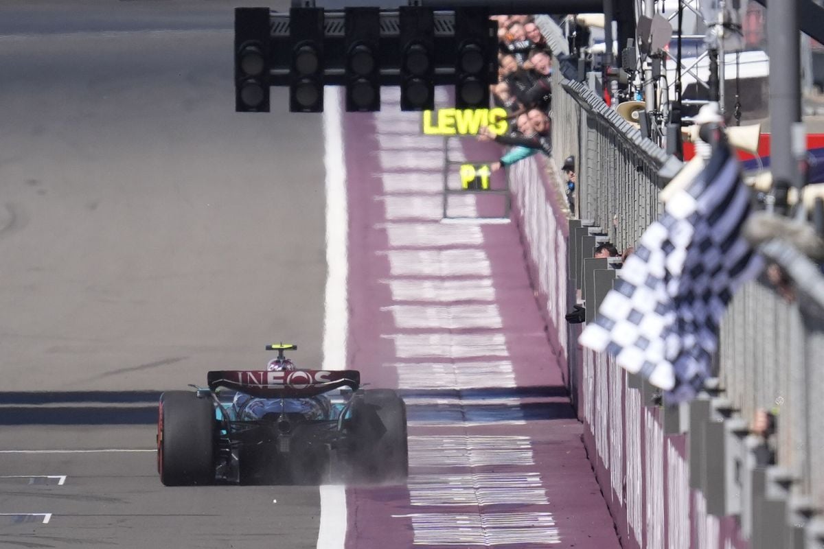 Dubbele gevoelens bij Mercedes na overwinning Lewis Hamilton op Silverstone