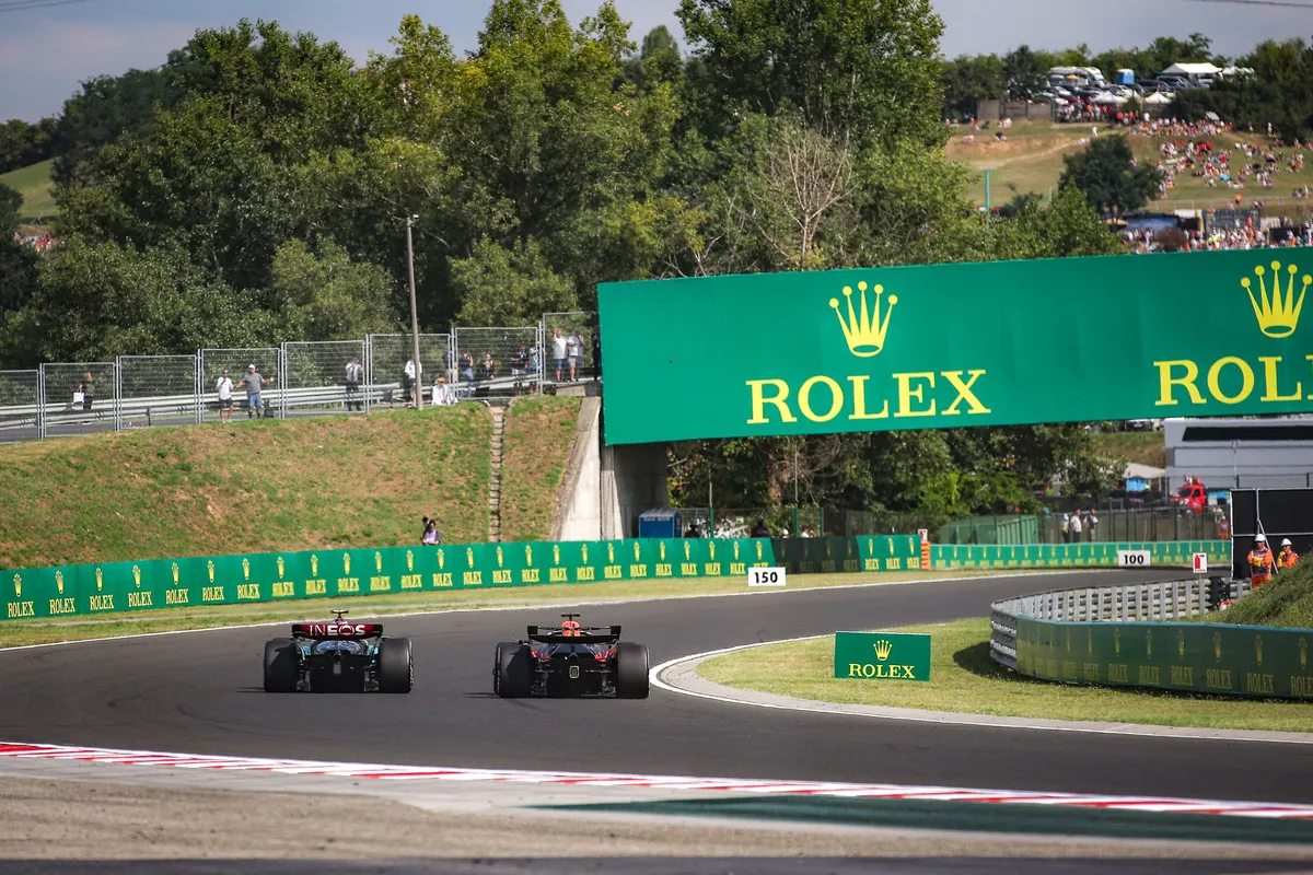 max hamilton red bull mercedes hongarije