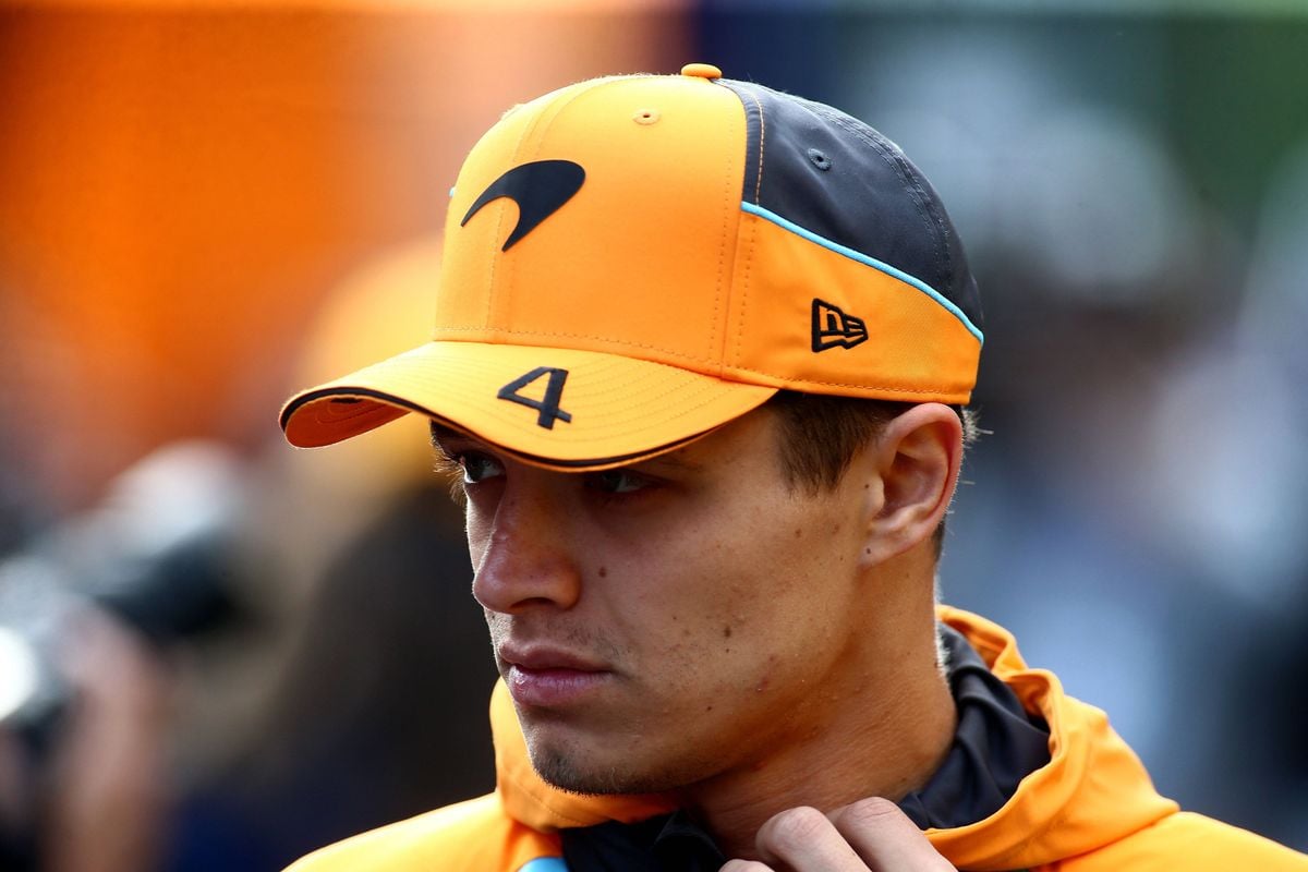 Lando Norris slaat zichzelf voor zijn kop na race in België: 'Dat heb ik gedaan...'