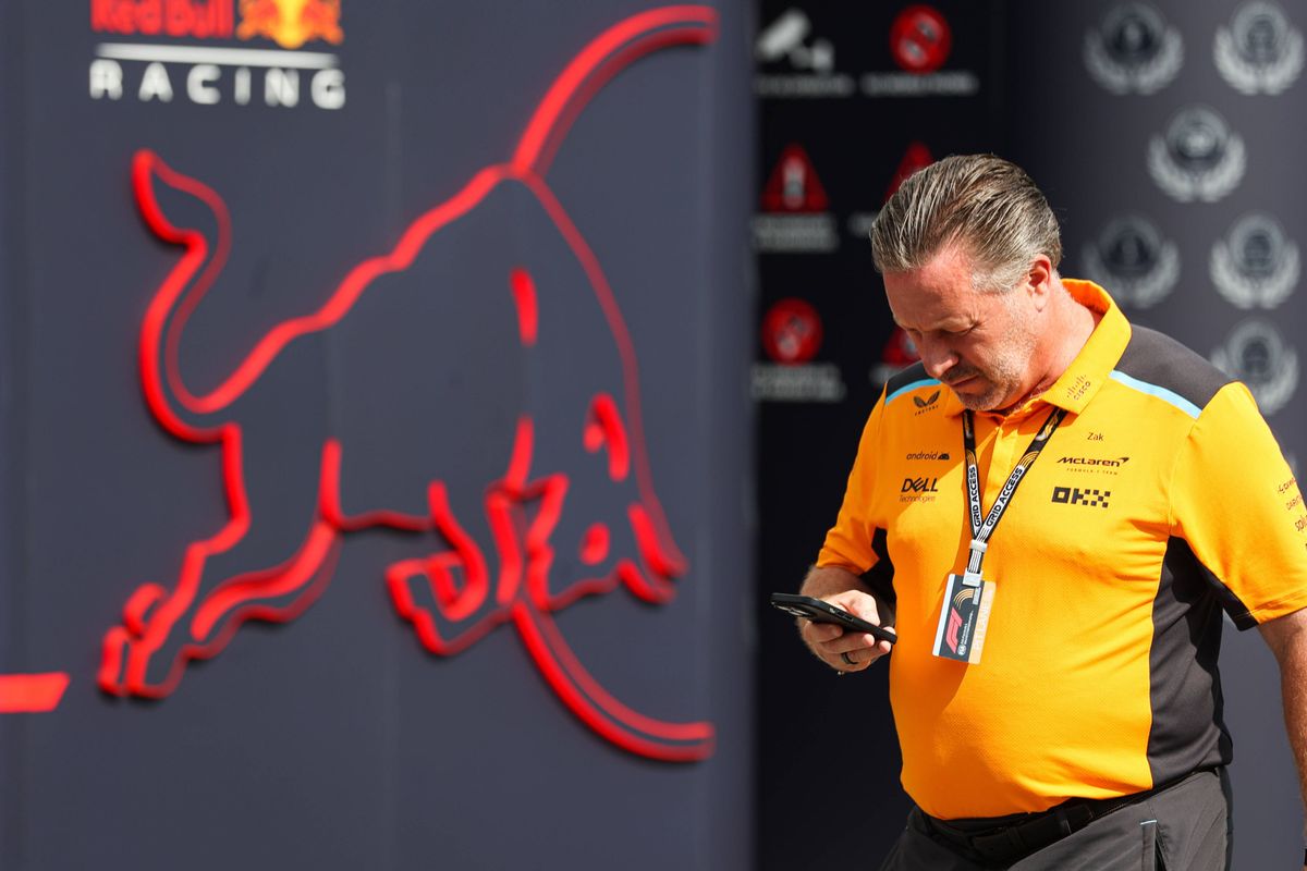 McLaren-baas ziet Red Bull kampioenschap verliezen door Sergio Pérez