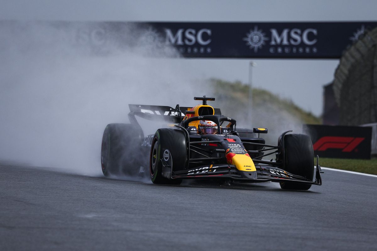 Slecht weer zorgt voor stroeve eerste vrije training, Verstappen klokt tweede tijd