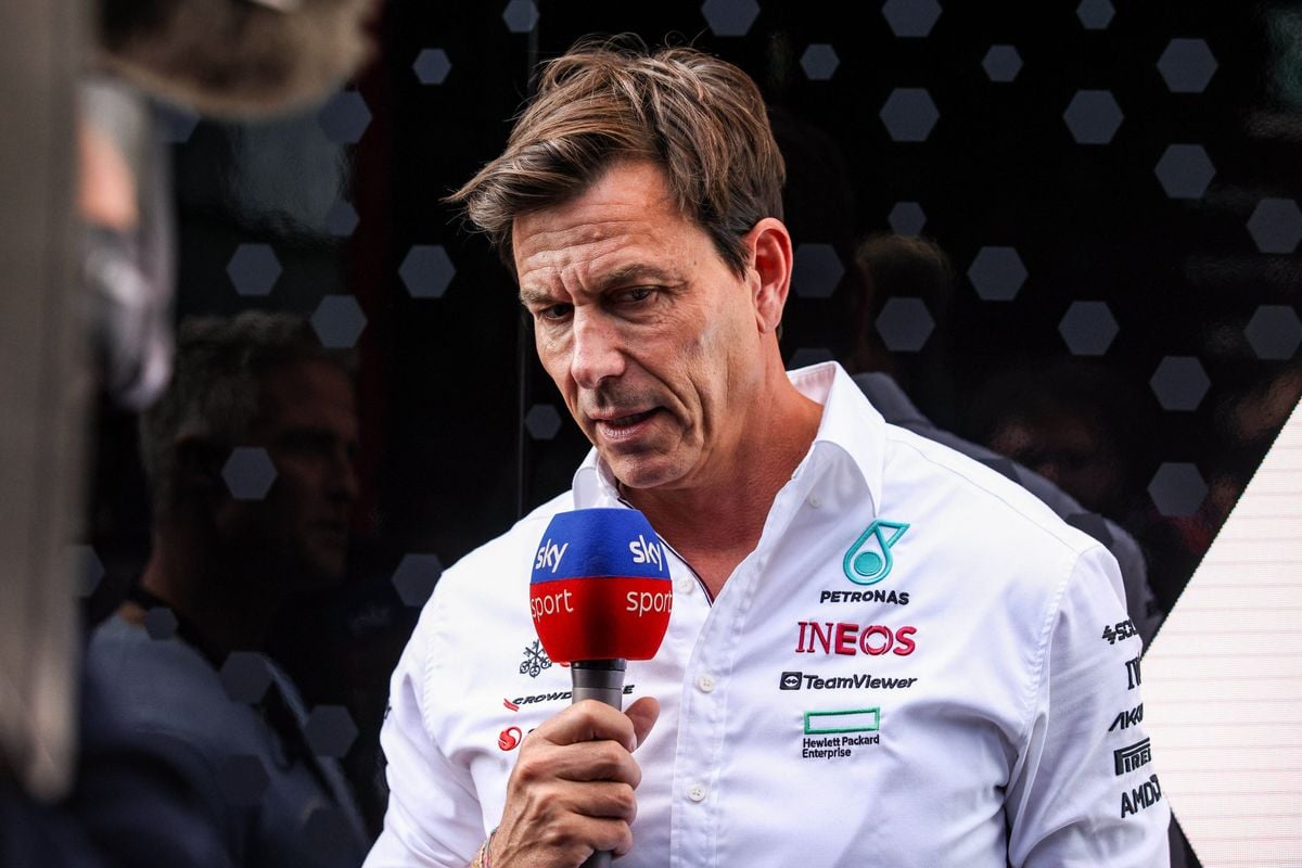 Toto Wolff maakt 'Max Verstappen-helper' met de grond gelijk: 'Oneerlijk...'