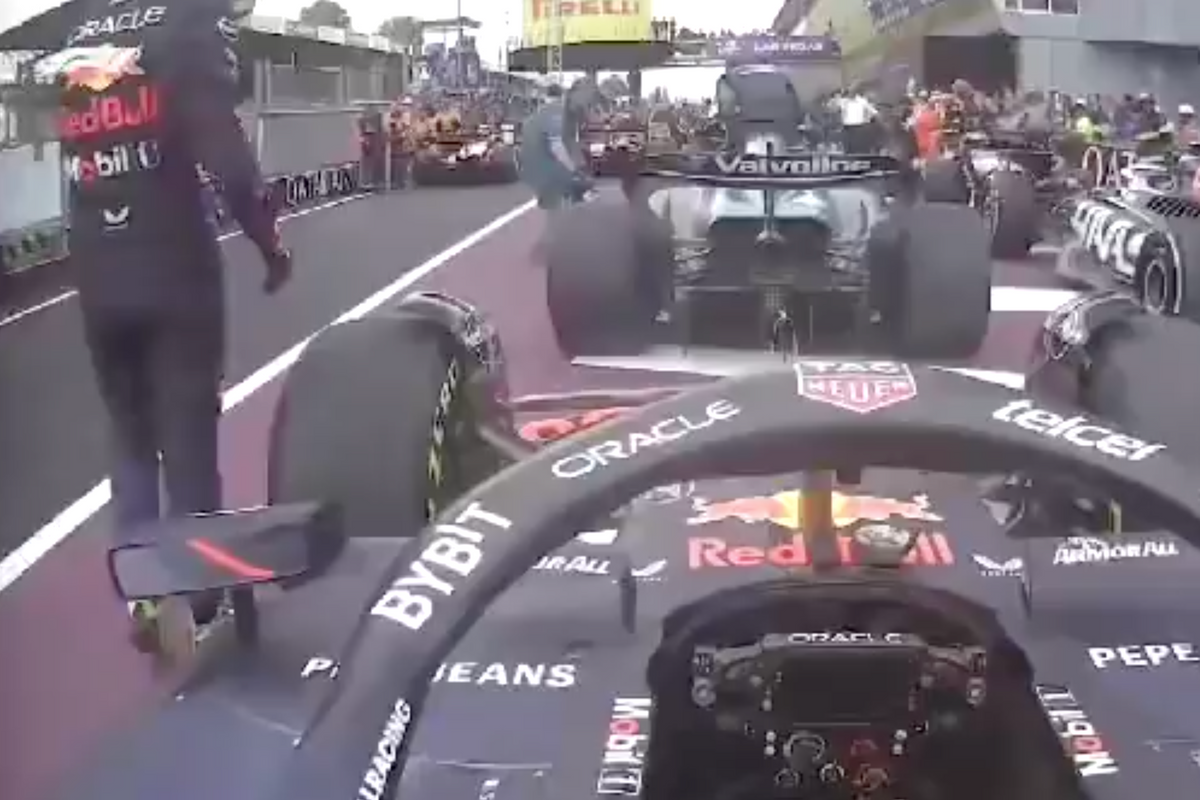 Video: Max Verstappen controleert zijn Red Bull na dramatische race in Italië