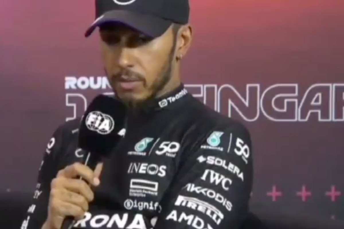 Video: Lewis Hamilton springt in de bres voor Max Verstappen en geeft hem advies: 'Ik hoop dat Max het niet doet!'