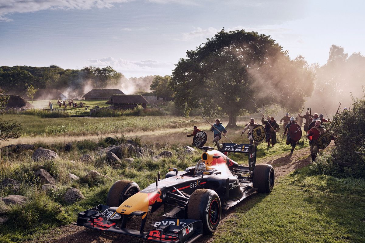 Video: Red Bull deelt prachtige beelden van Formule 1-roadtrip door Scandinavië