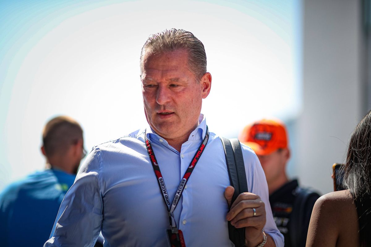 Jos Verstappen haalt uit naar FIA wegens partijdige stewards: 'Ze vragen er zelf om'