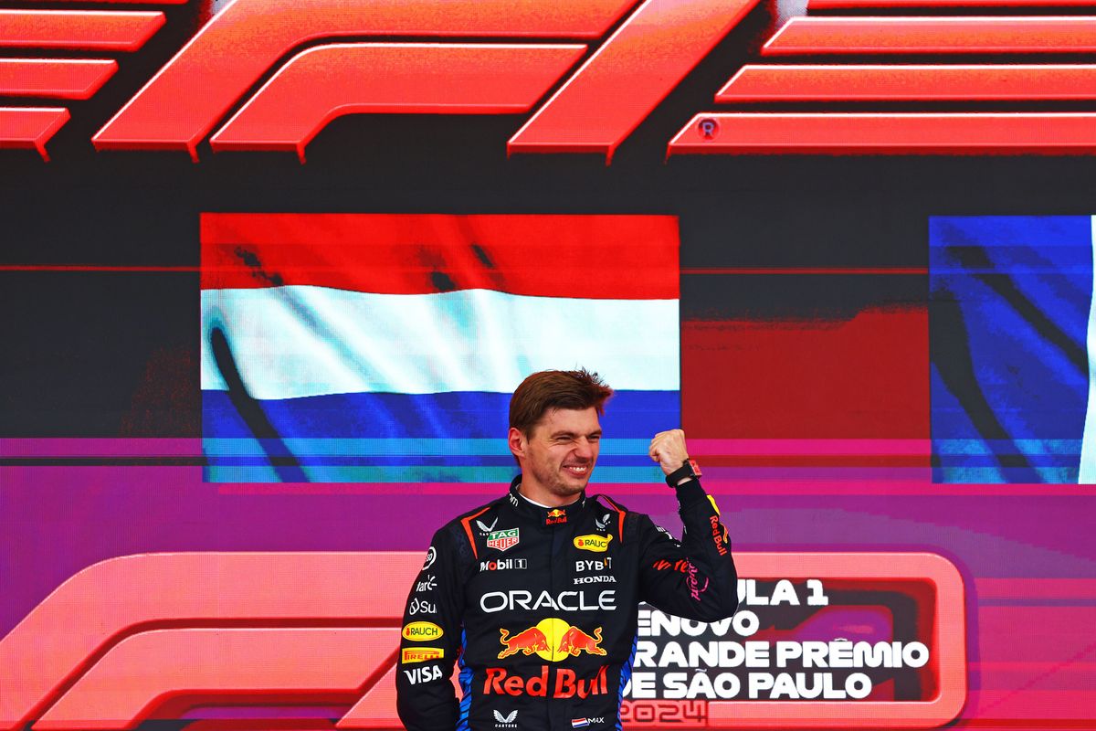 Max Verstappen breekt bijzonder record na waanzinnige overwinning in Brazilië