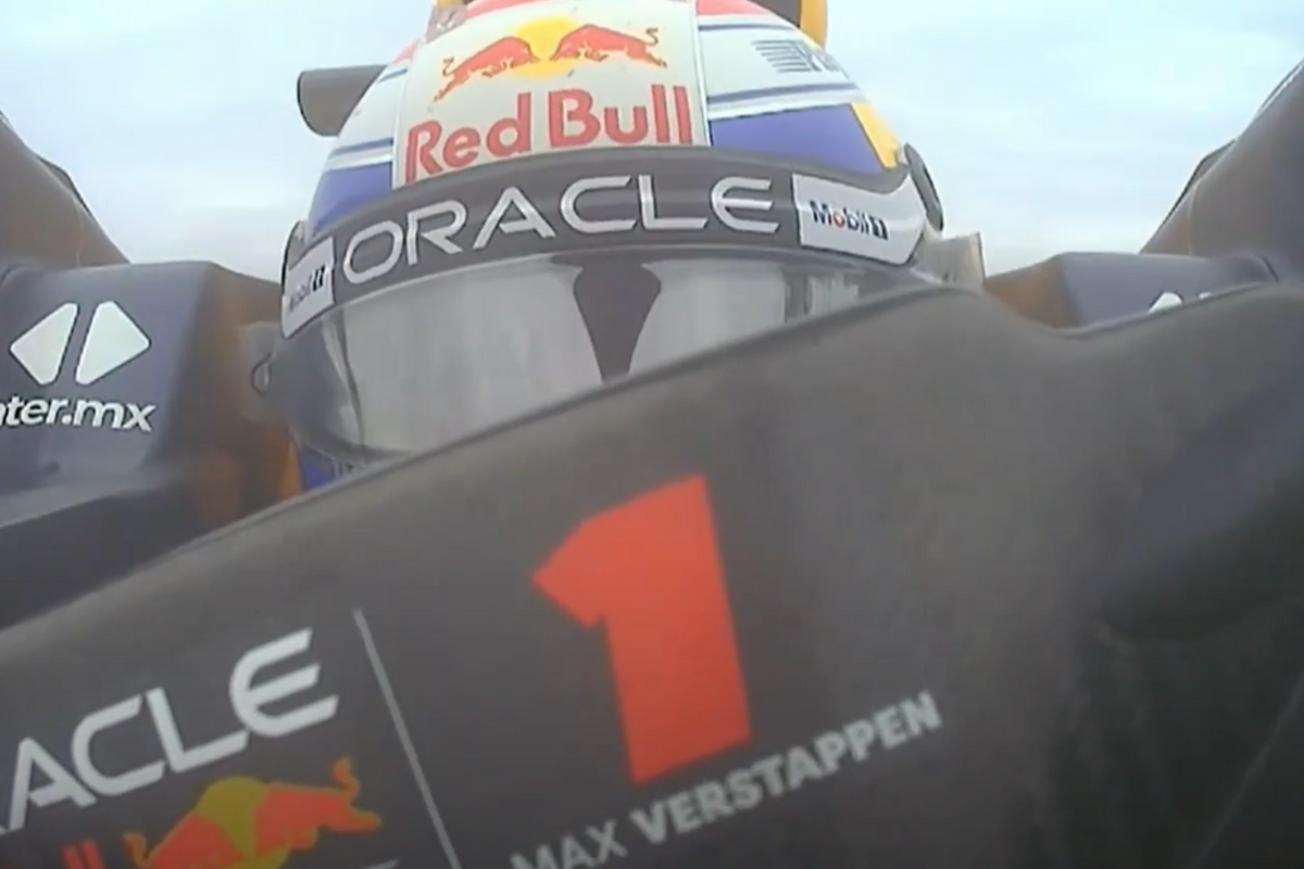 Video: De magische boordradio van Max Verstappen na de race in Brazilië