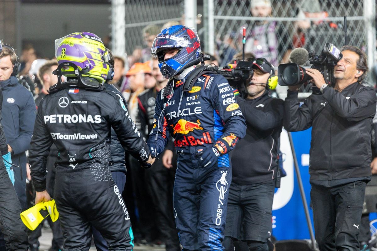 Schumacher ziet groot verschil tussen Max Verstappen en Lewis Hamilton: 'Hij hoort niet in dat lijstje'