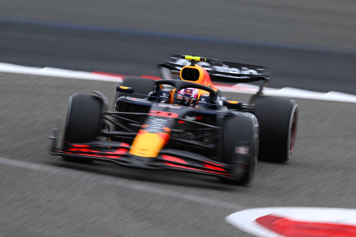 Video: Red Bull RB21 van Max Verstappen heeft controversieel trucje