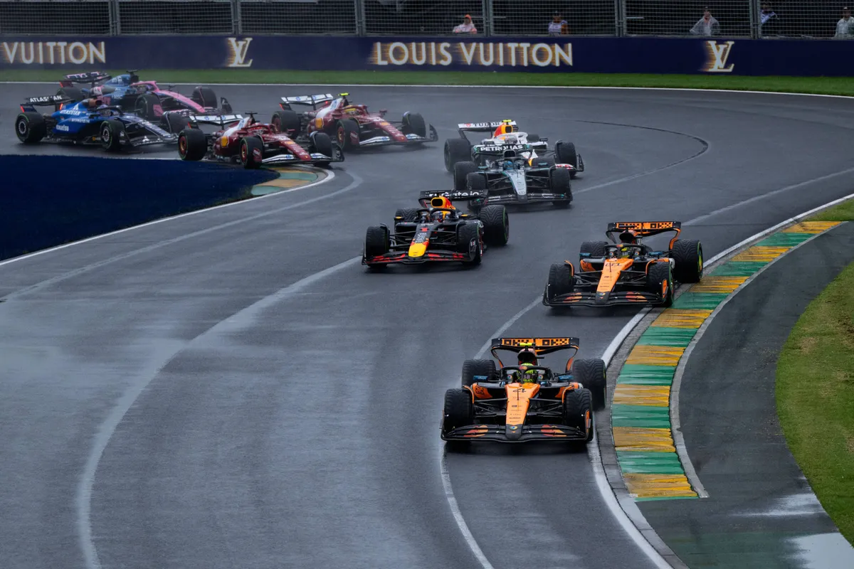 max red bull mclaren norris piastri aus start grid