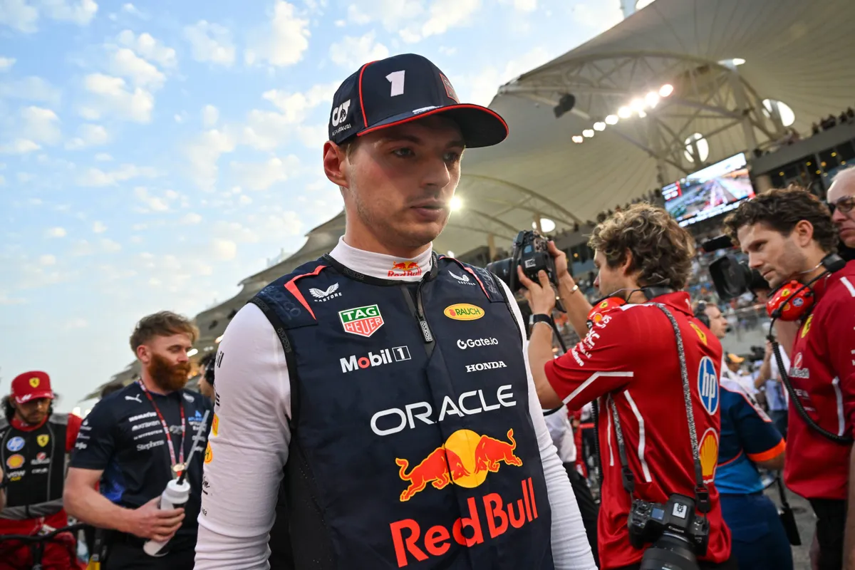 Red Bull-coureur Max Verstappen op de grid in Bahrein
