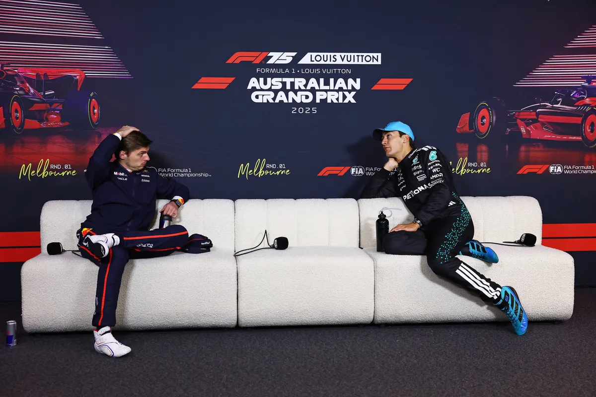 Red Bull-coureur Max Verstappen en Mercedes-coureur George Russell in Australië