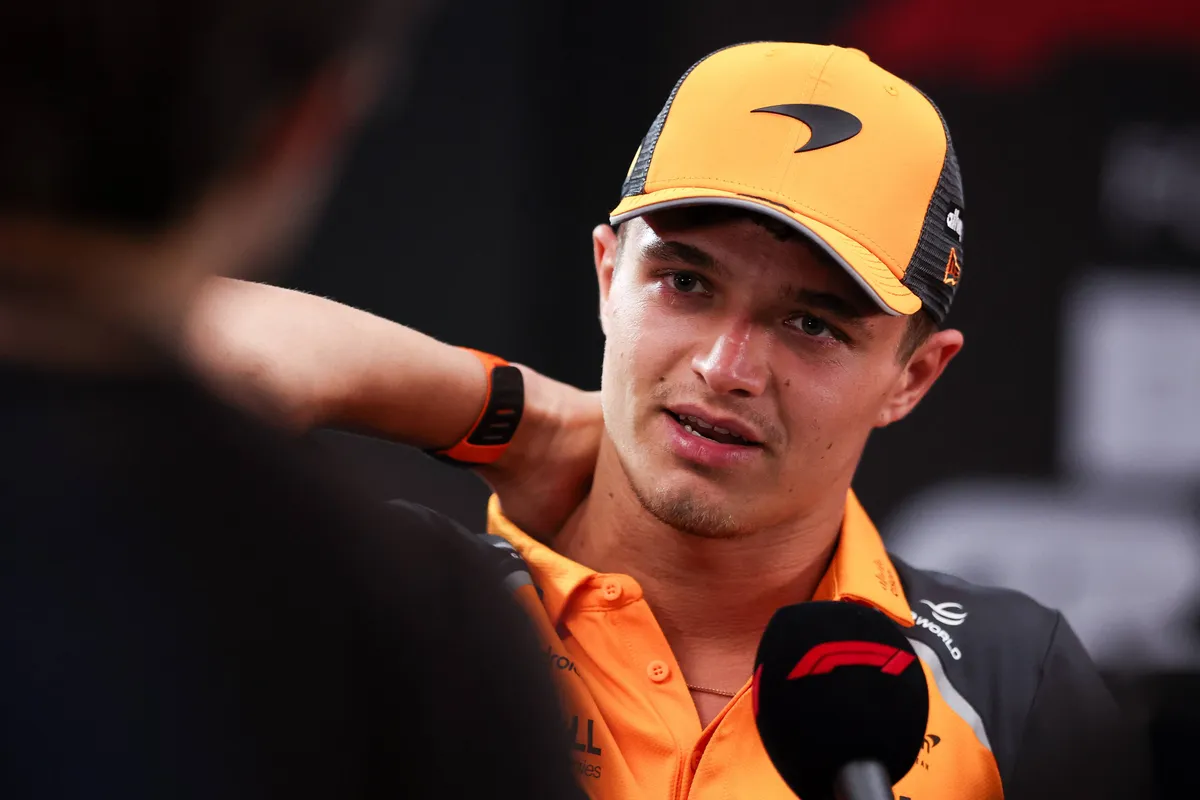 Lando Norris voor McLaren in Bahrein
