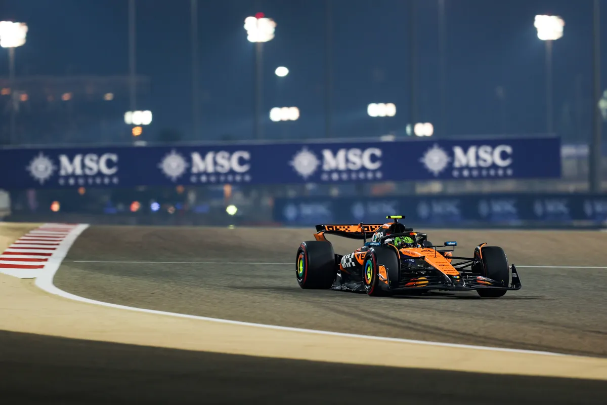McLaren-coureur Lando Norris tijdens VT2 in Bahrein