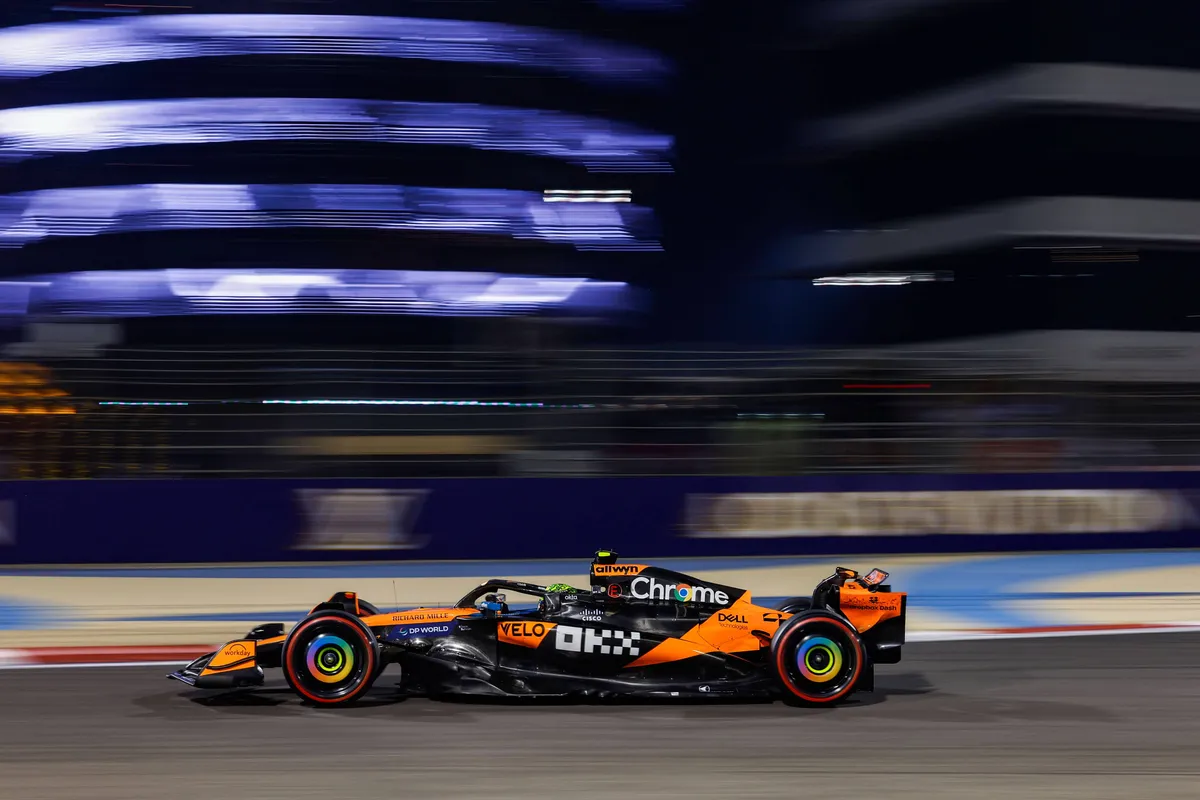 McLaren-coureur Lando Norris tijdens de kwalificatie in Bahrein