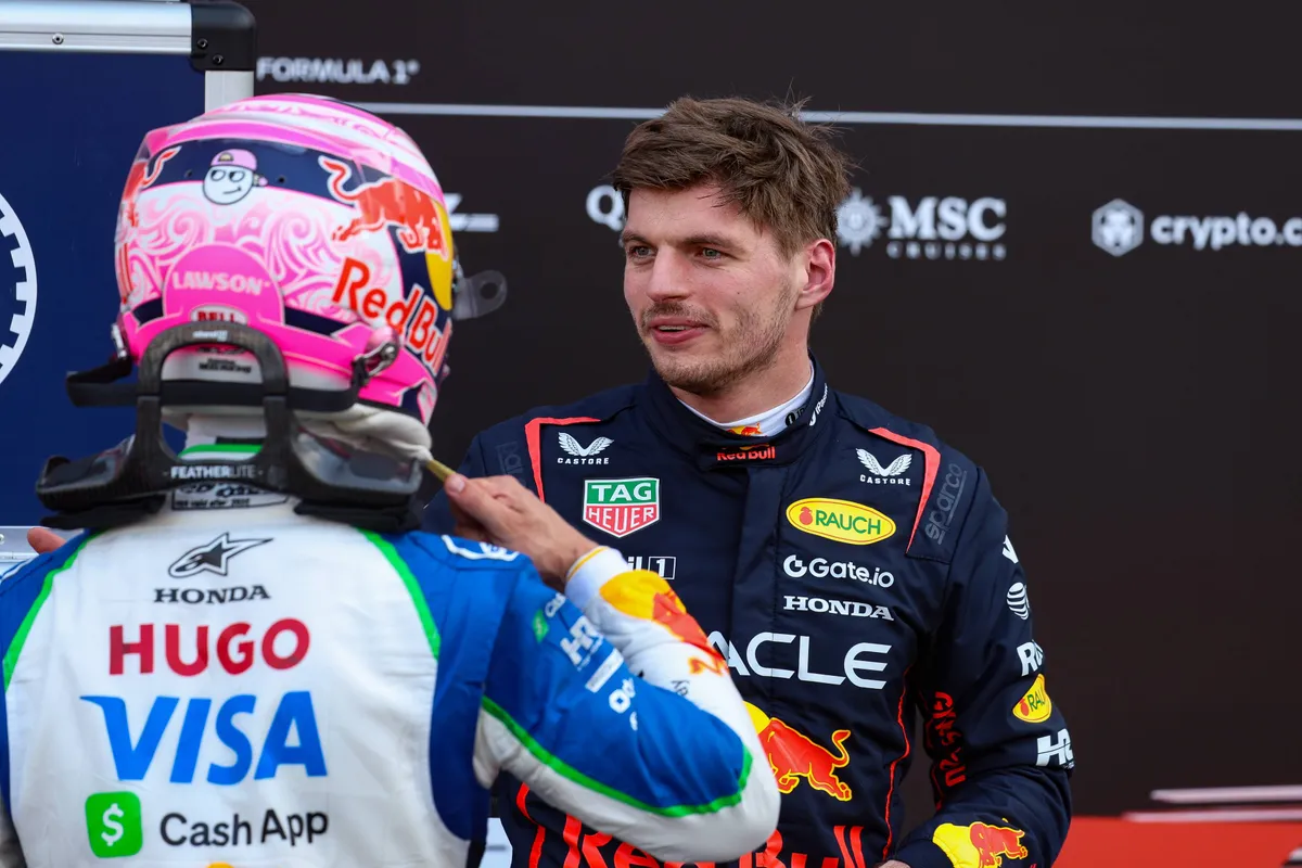 Max Verstappen en Isack Hadjar na de kwalificatie in Monaco