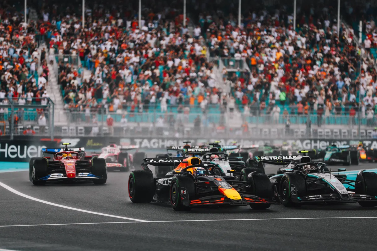 De start van de sprintrace in Miami