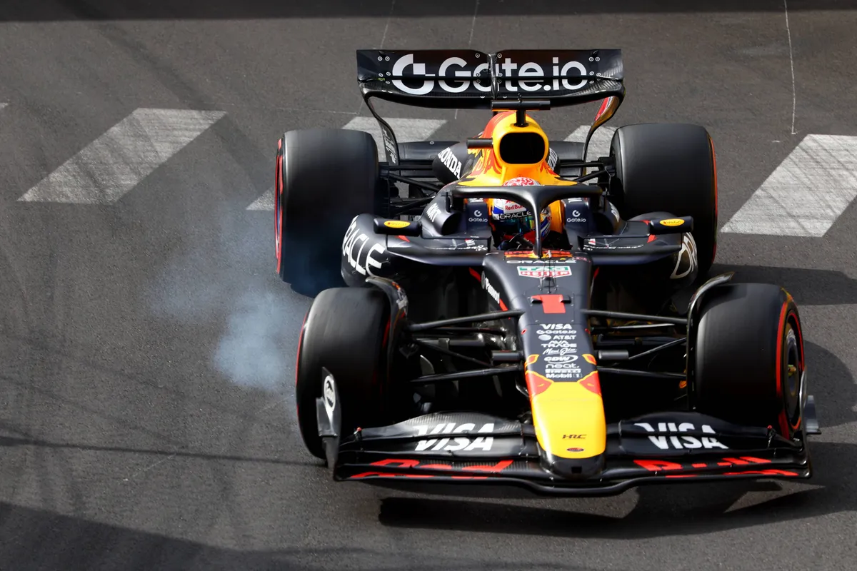 Max Verstappen verremt zich in Monaco