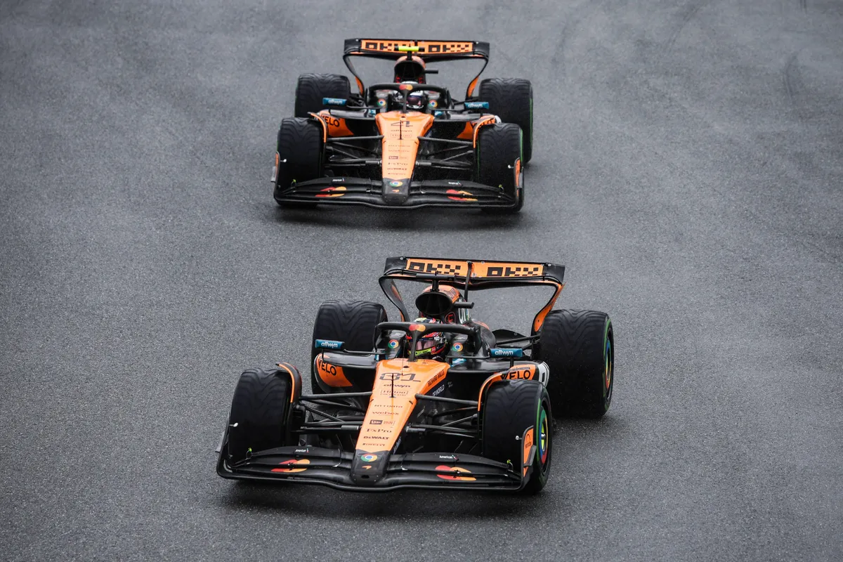 McLaren-coureurs Lando Norris en Oscar Piastri
