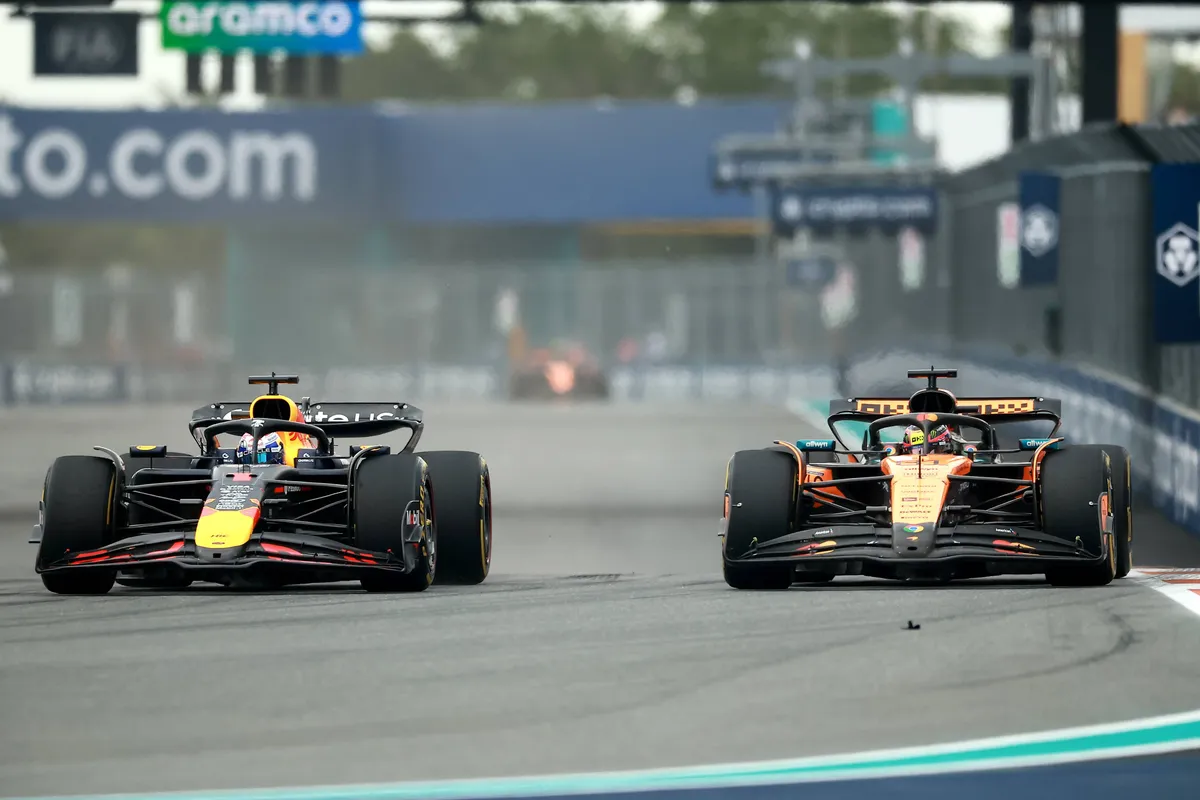 Oscar Piastri en Max Verstappen in Miami