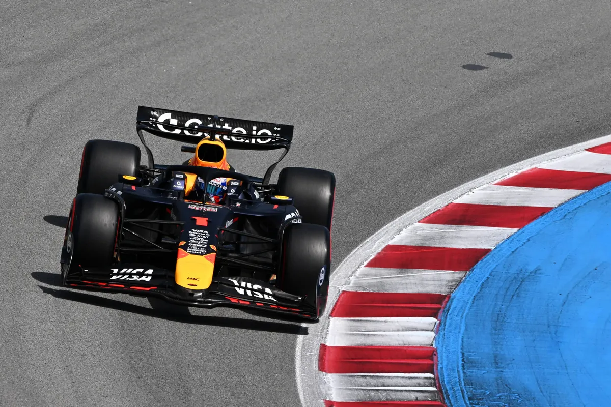 Max Verstappen tijdens de race in Spanje