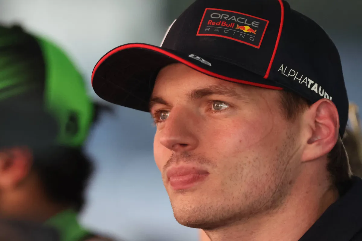 Red Bull-coureur Max Verstappen staat de pers te woord in Spanje
