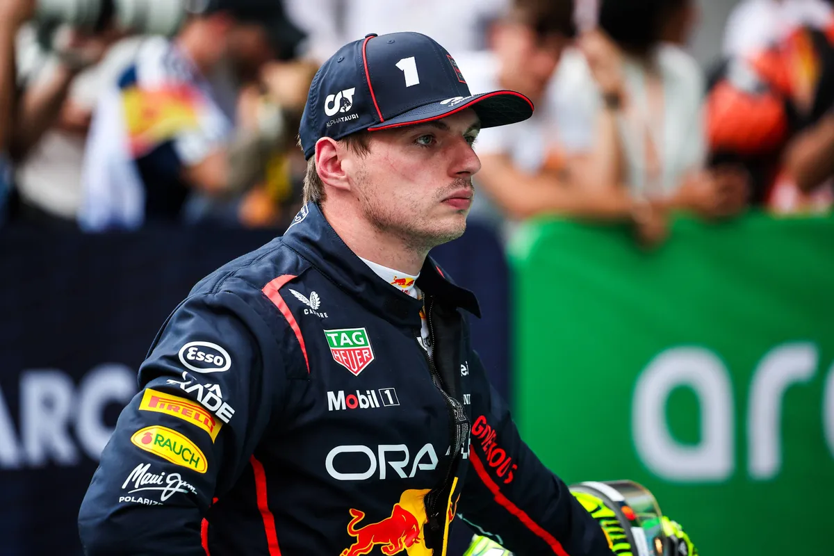 Red Bull-coureur Max Verstappen blijft teleurgesteld achter na de kwalificatie in Barcelona