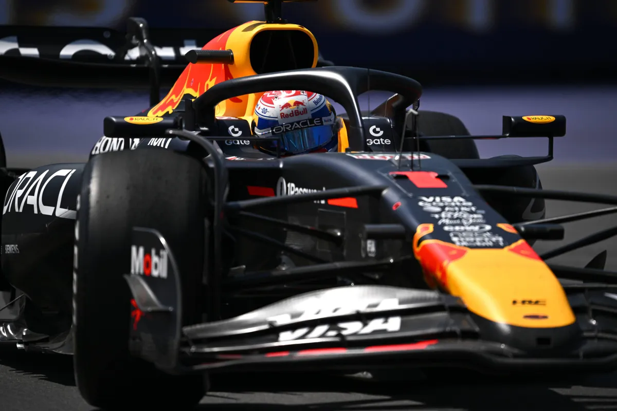 De Red Bull van Max Verstappen tijdens de race in Canada