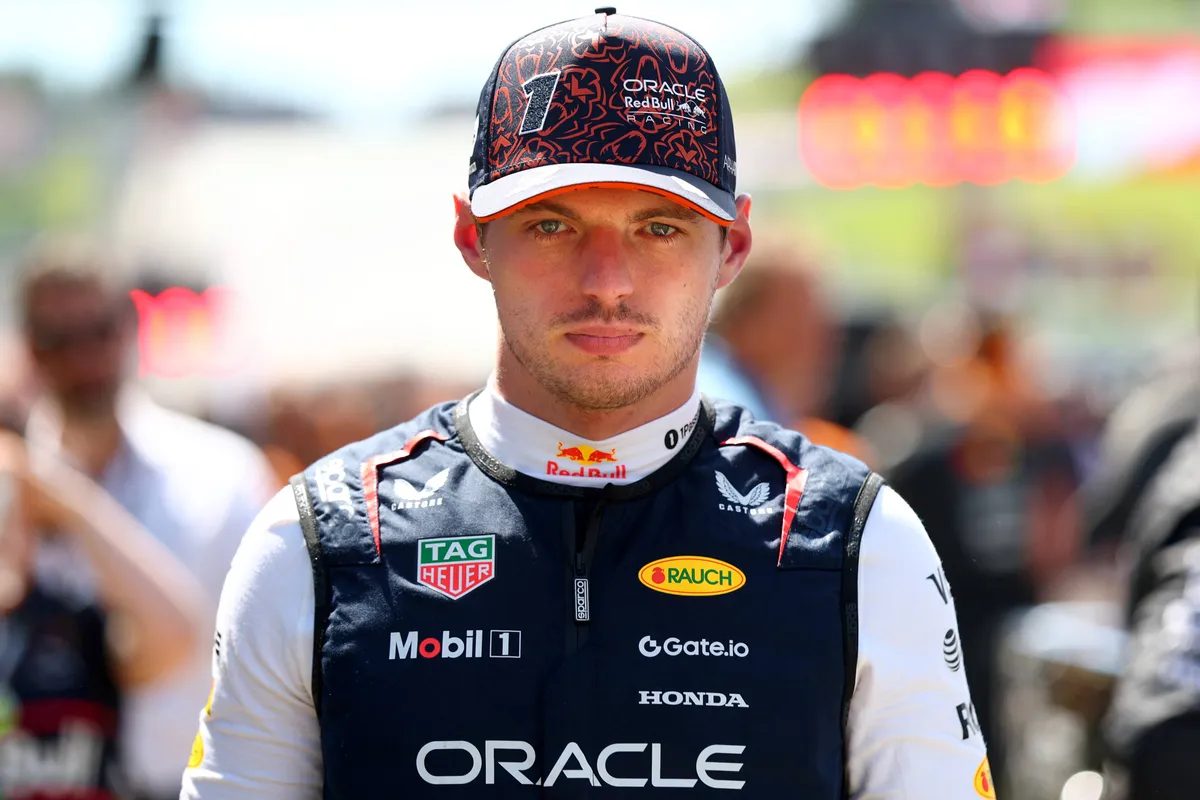 Red Bull-coureur Max Verstappen in de pitstraat in Oostenrijk