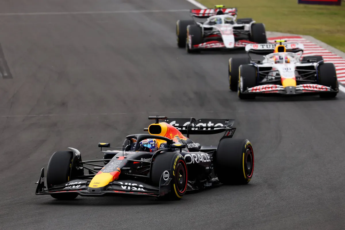 Max Verstappen moet in Hongarije vechten met Liam Lawson en Oliver Bearman