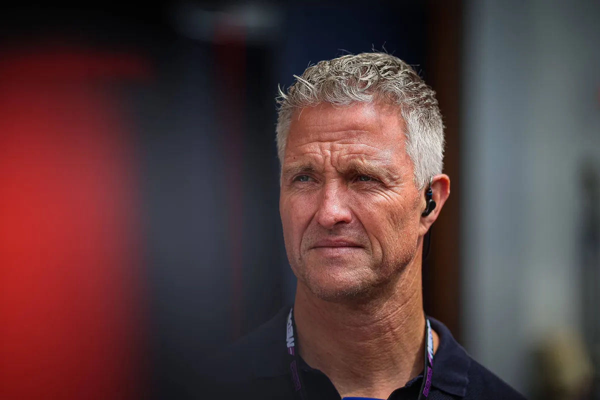 Ralf Schumacher voor Sky Deutschland in de paddock in Hongarije