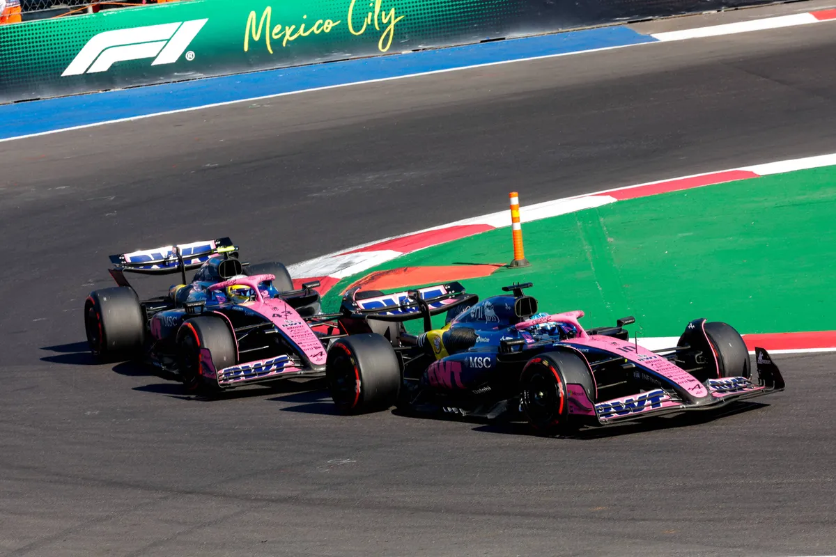 alpine-rijders gasly en colapinto tijdens gp mexico