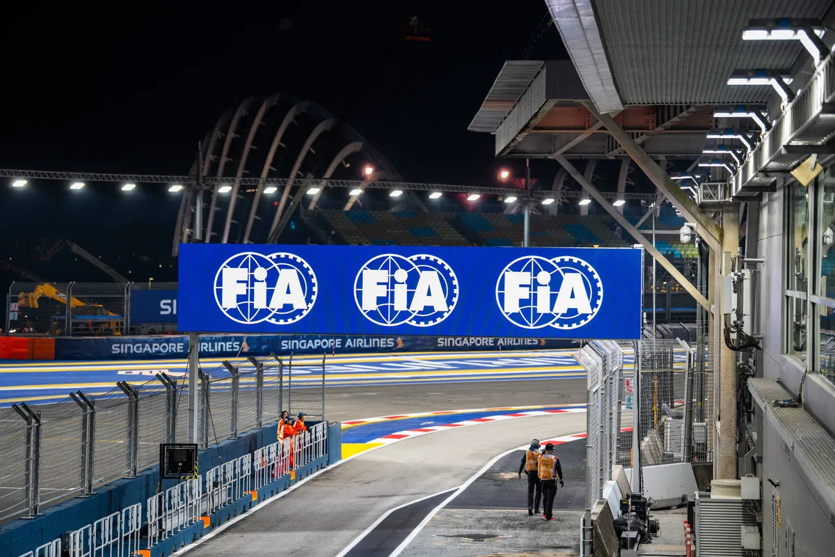 Het logo van de FIA tijdens het Grand Prix-weekend in Singapore