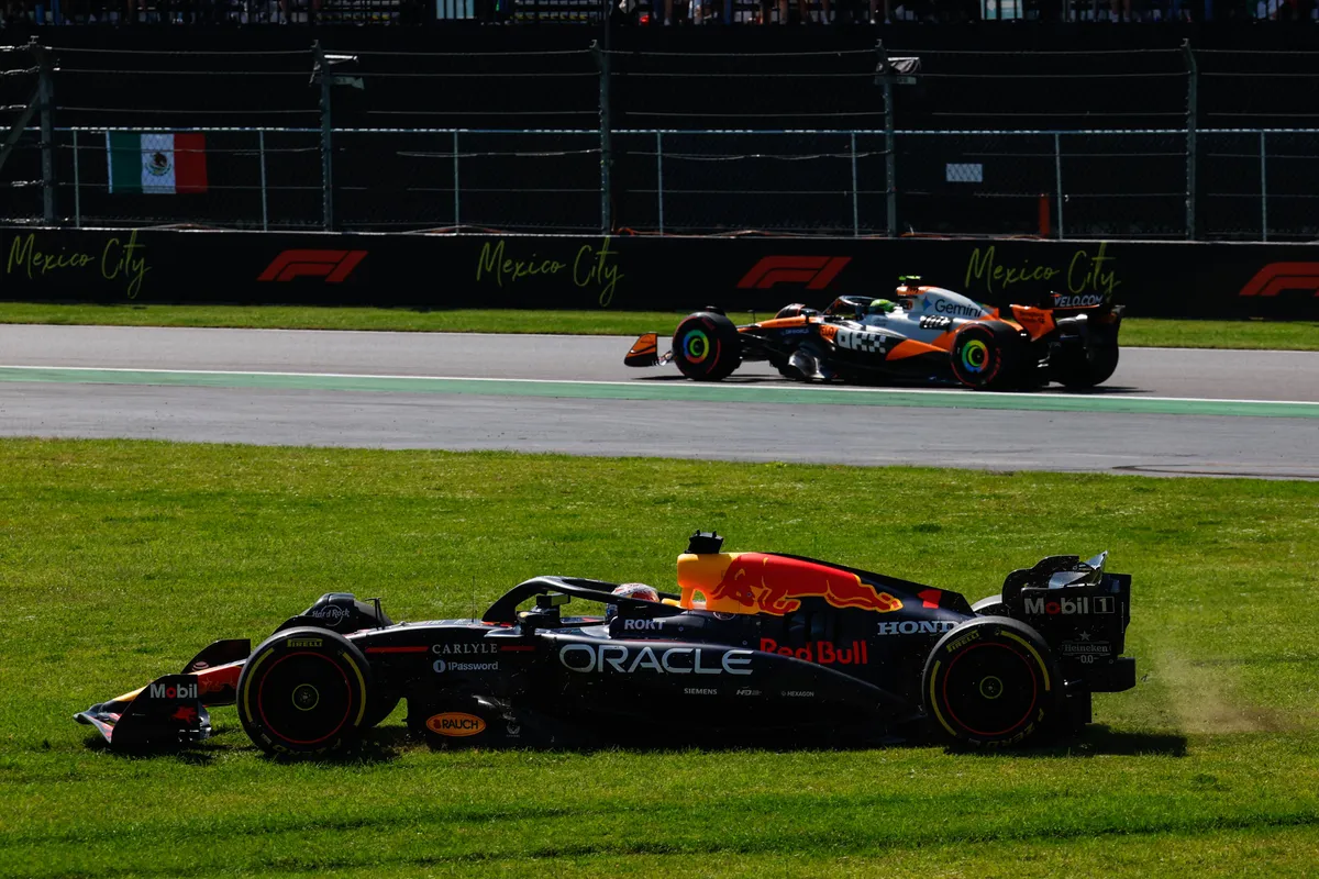 max verstappen lando norris tijdens gp mexico
