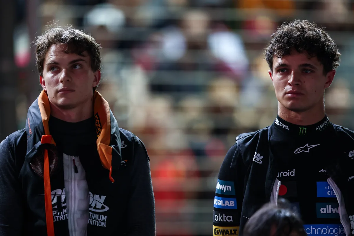 Lando Norris en Oscar Piastri voor de Formule 1-race in Singapore