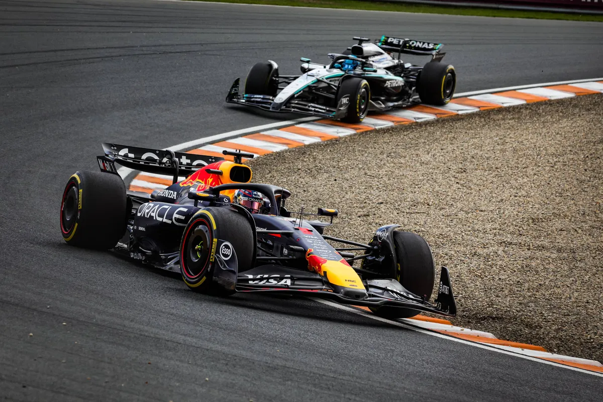red bull en mercedes in zandvoort