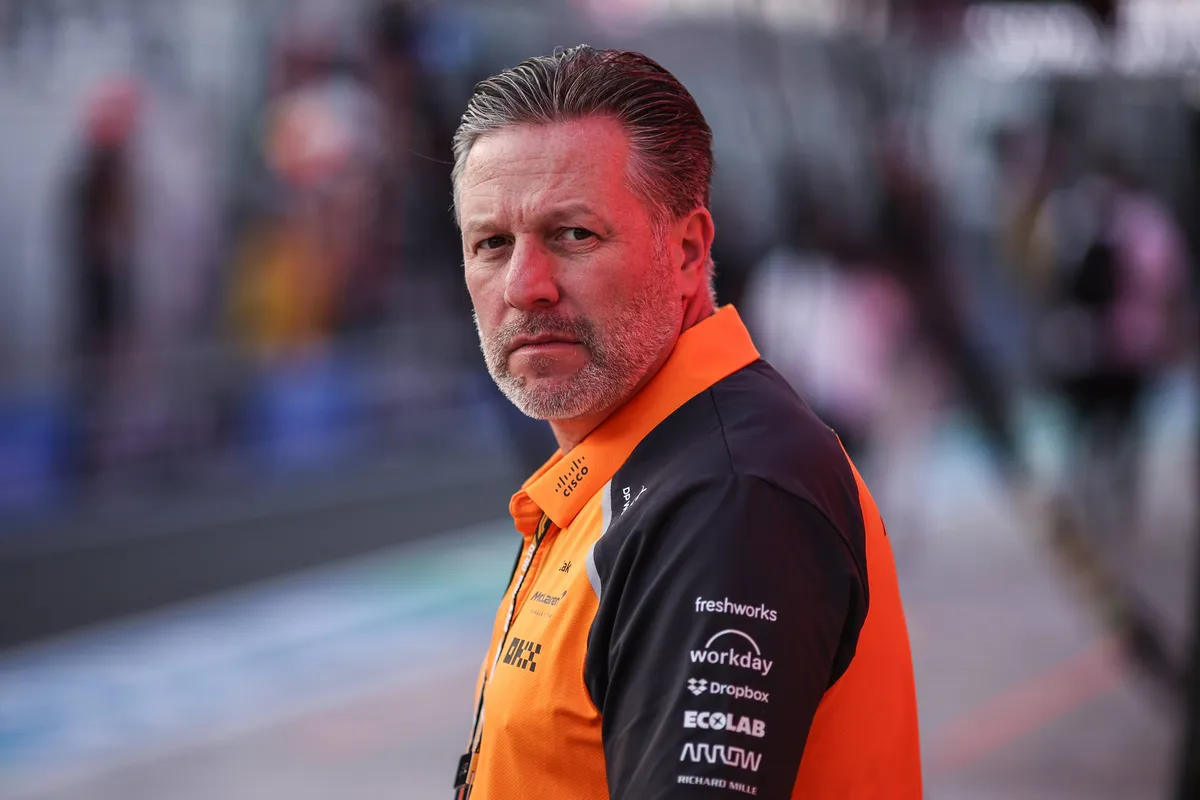 McLaren-ceo Zak Brown in Qatar